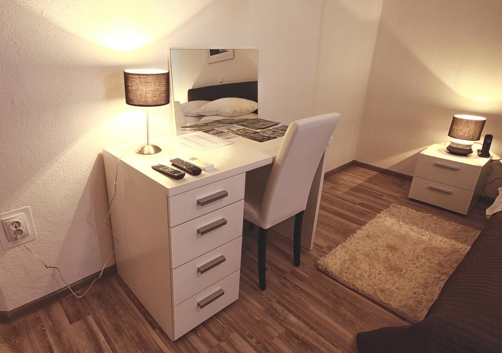 Countryside Apartment Rakovica Buitenkant foto